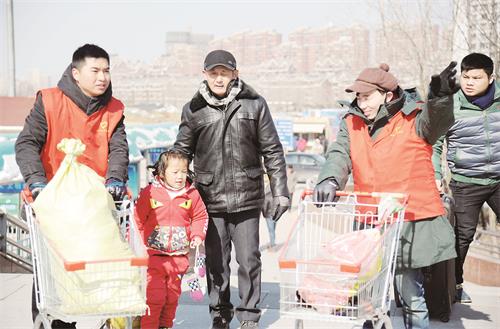 一志愿者春运 .jpg