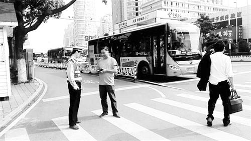 日报三版53100089.jpg 日报三版53100089.jpg