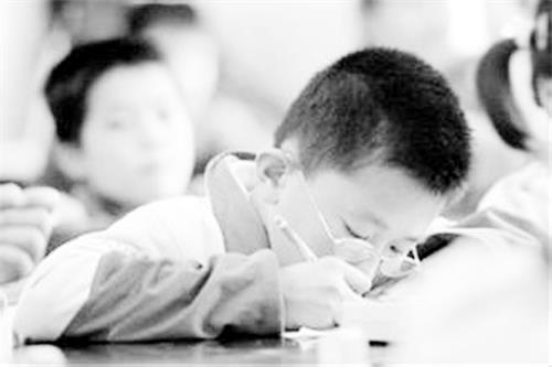 日报六版72900145.jpg 日报六版72900145.jpg