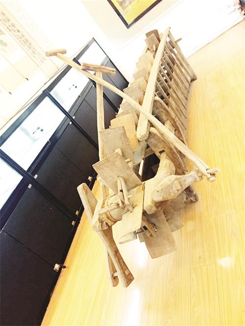 日报五版IMG_8529.JPG 日报五版IMG_8529.JPG