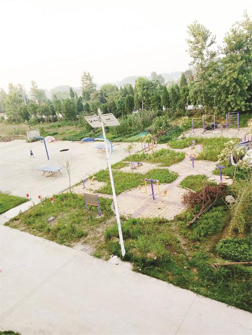 村新沟村休闲广场.jpg