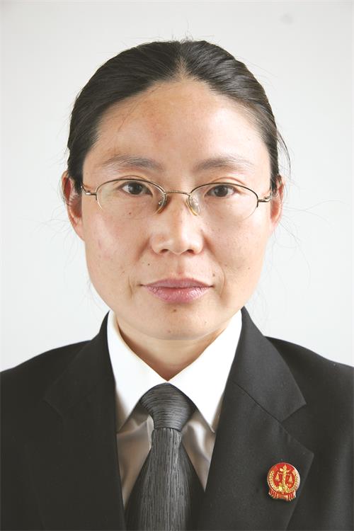 王世琼 副庭长.JPG