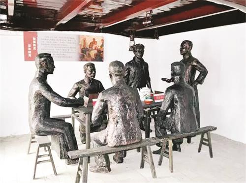 日报五版孟等起义领导人塑像.jpg 日报五版孟等起义领导人塑像.jpg