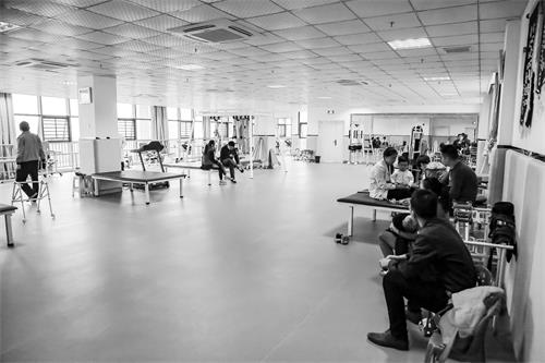 日报六版B1800086.jpg 日报六版B1800086.jpg