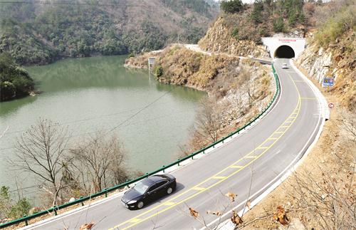 日报一版11111.JPG 日报一版11111.JPG