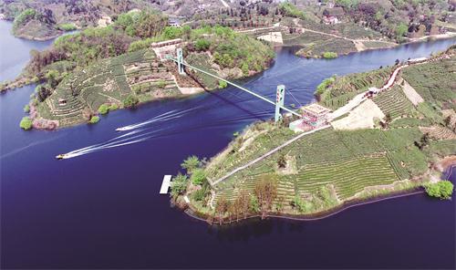 日报一版220024.jpg 日报一版220024.jpg