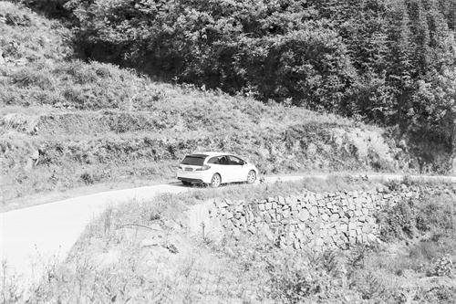 六山路.jpg 六山路.jpg