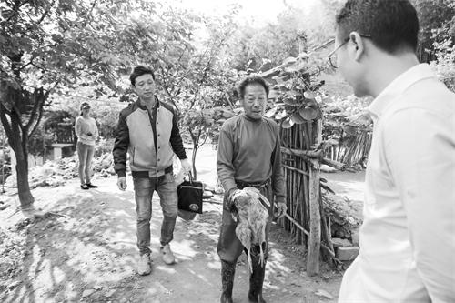 六在吴老汉家 (2).jpg 六在吴老汉家 (2).jpg