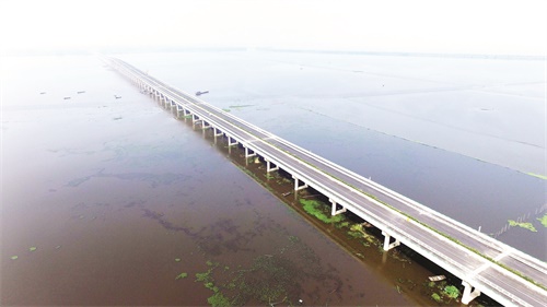 C:\Users\luaninfo\Desktop\日报10月11日5678全彩霍邱\十九大霍邱3版\看图王批量图片转换结果\霍邱3版 城西湖.jpg