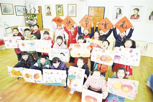 五版23张玲玲 摄.JPG 五版23张玲玲 摄.JPG