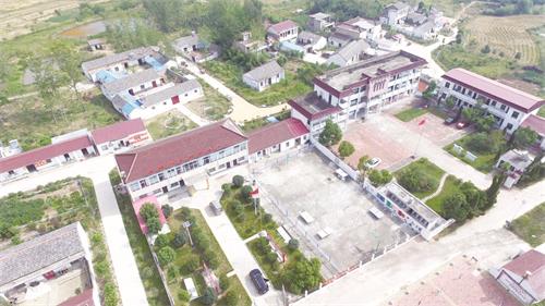 油坊村美丽乡村示范点。本报记者 田凯平 摄.jpg