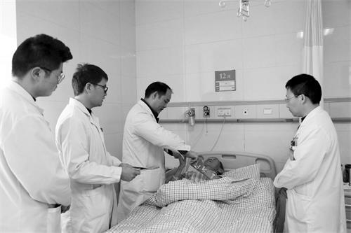 六的2100235.jpg 六的2100235.jpg