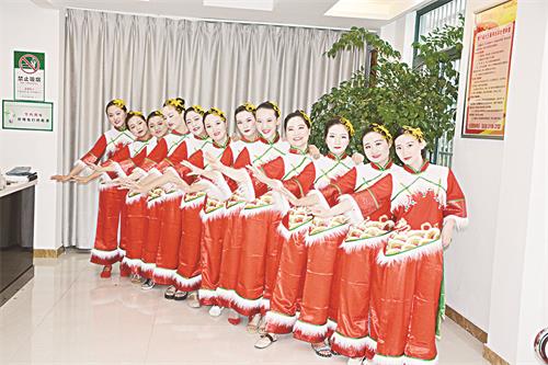 鼓楼两会—文艺宣传队.JPG